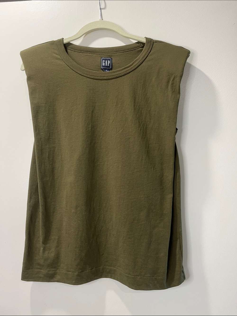 Padded Shoulder Sleeveless GAP Top S